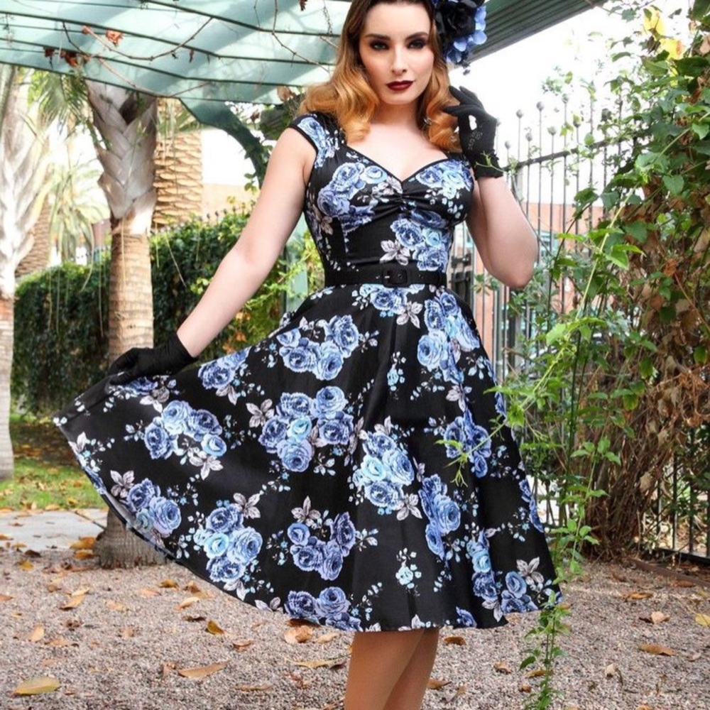 Pinup Couture-Heidi Swing Dress in Blue Rose sz M